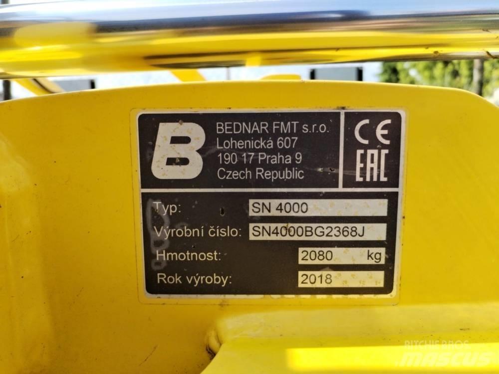 Bednar SN 4000 手扶中耕机