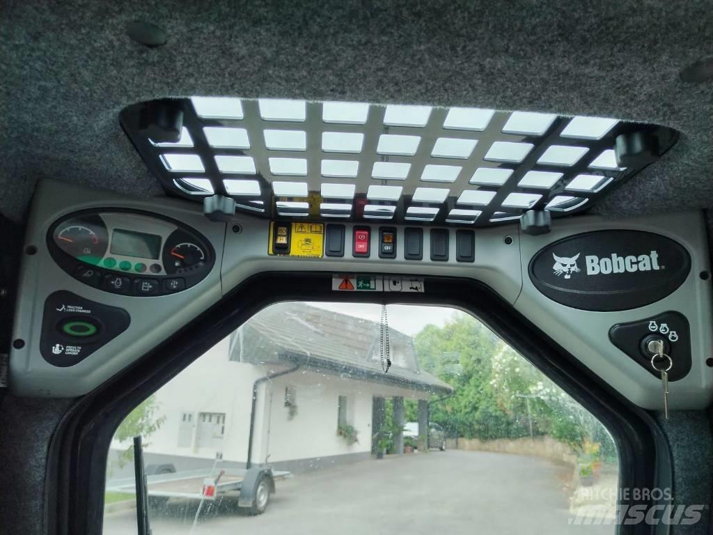 Bobcat S 100 滑移装载机