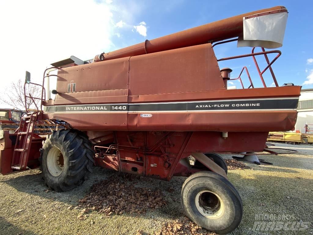Case IH 1440 联合收割机