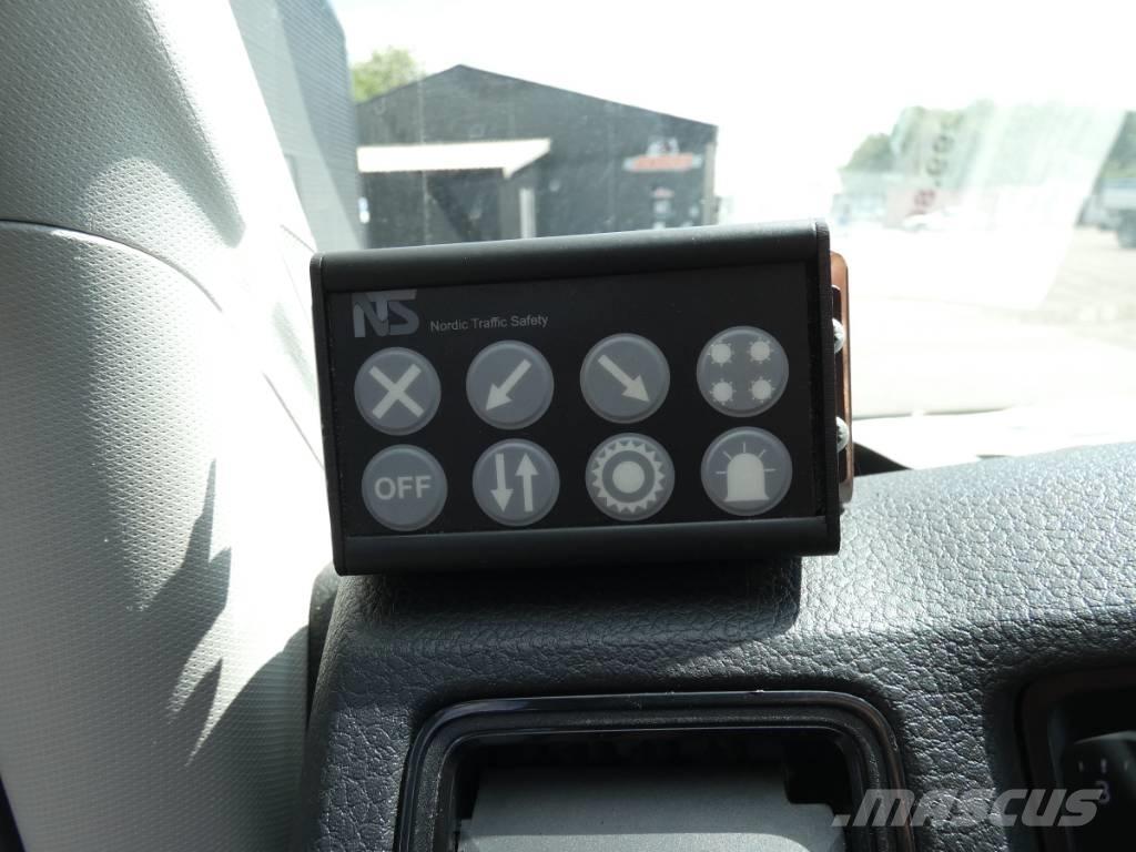 MAN TGE 5.180 起重车