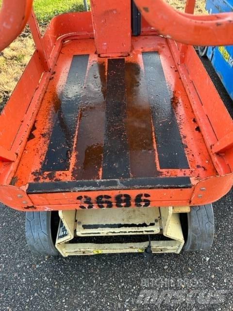 JLG 1230 ES 客货电梯