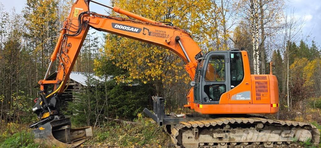 Doosan DX 235 LCR 履带挖掘机