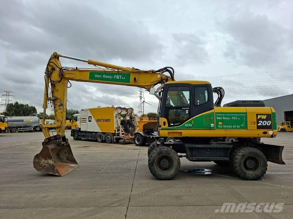 Komatsu PW 200-7H 轮式挖掘机