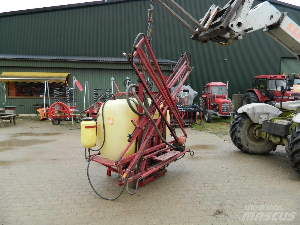 Hardi 1200 悬挂式喷雾机