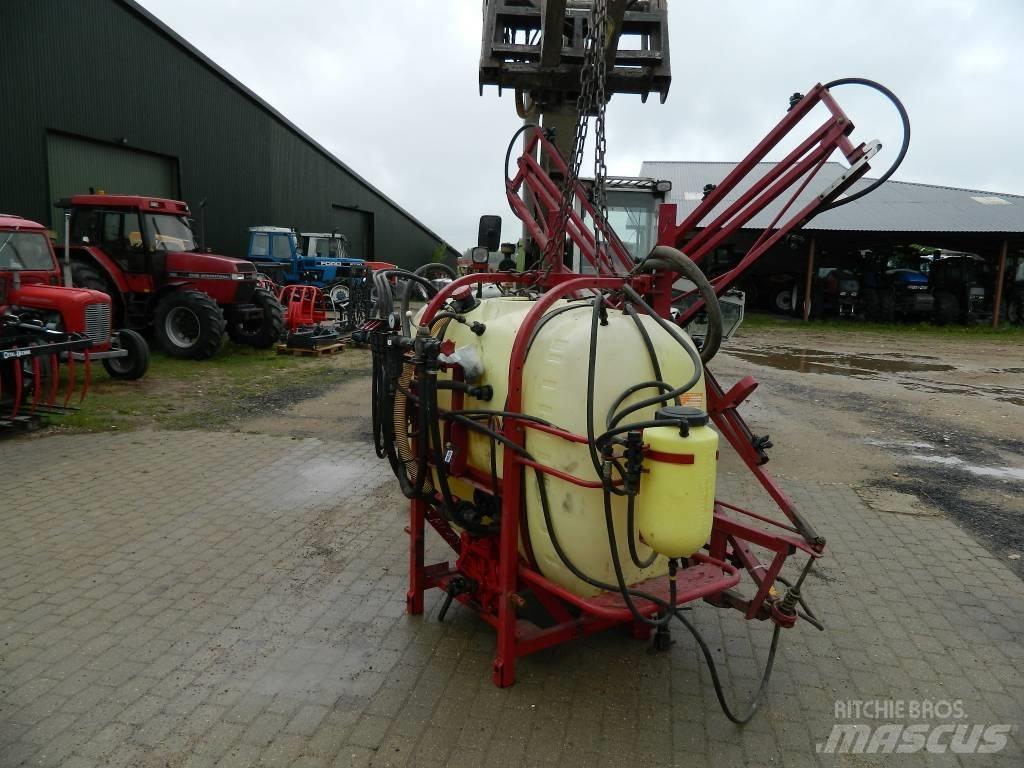 Hardi 1200 悬挂式喷雾机