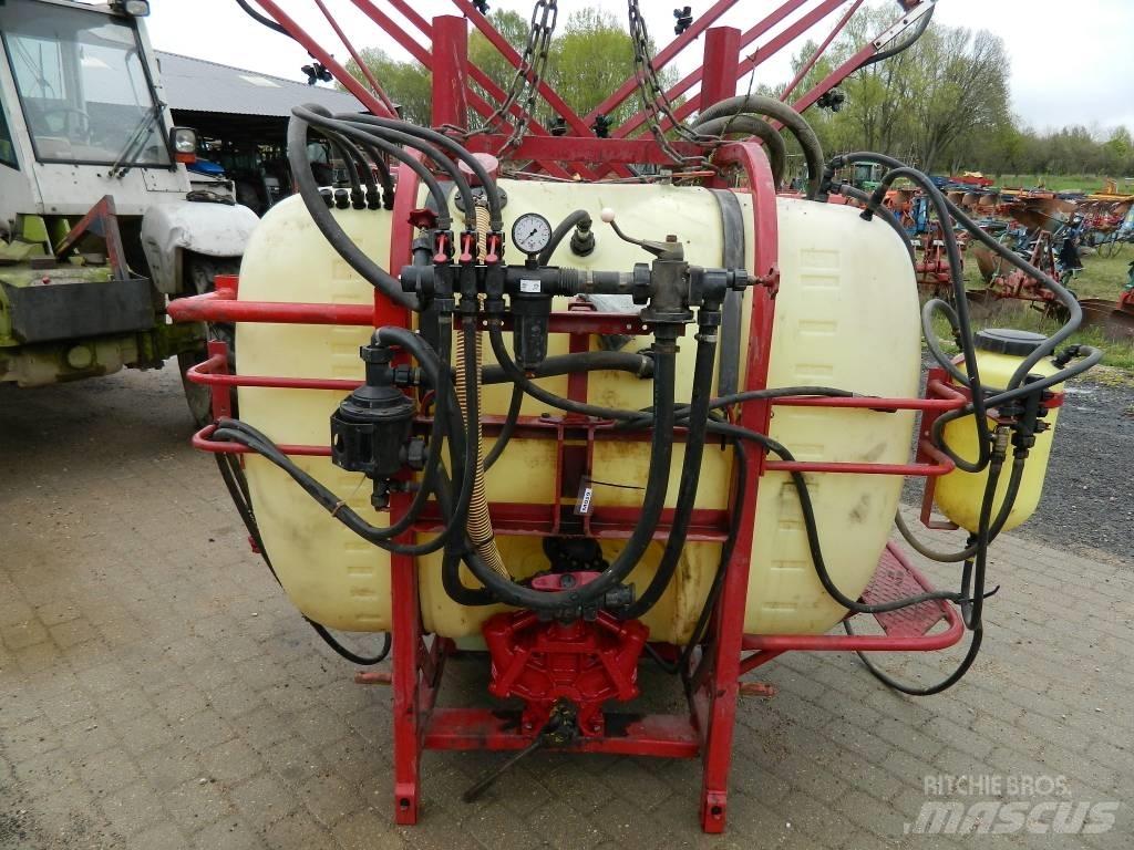 Hardi 1200 悬挂式喷雾机