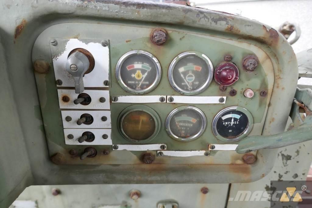 CAT D7F Ex-army 履带式推土机