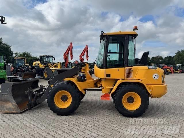 Volvo L 30 G 轮式装载机