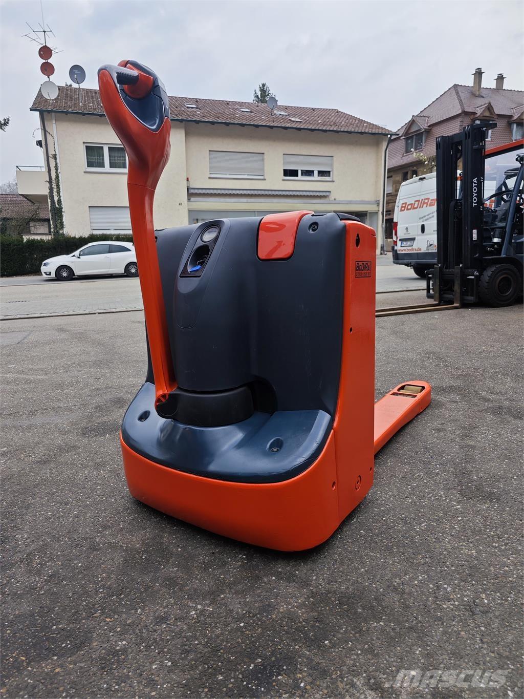 Linde T 16 手推堆垛车