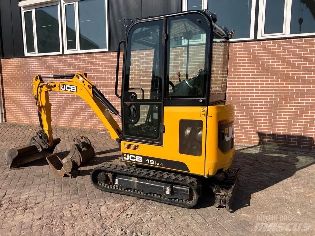JCB 19C-1 小型挖掘机