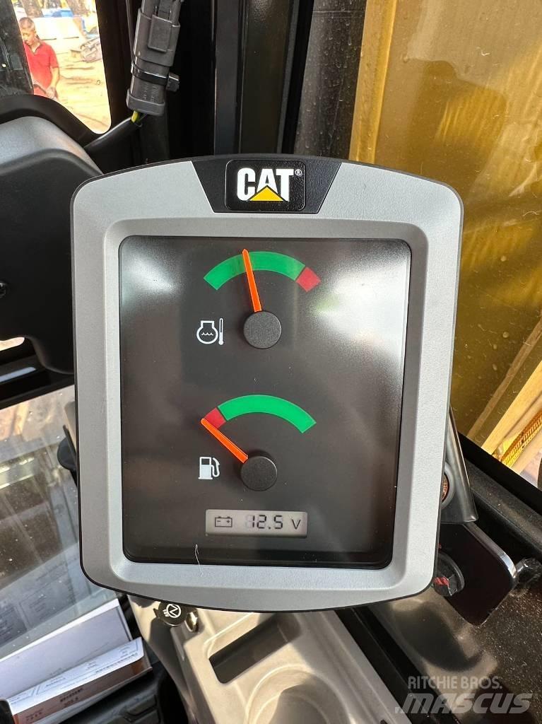 CAT 2024 CAT 305.5 小型挖掘机