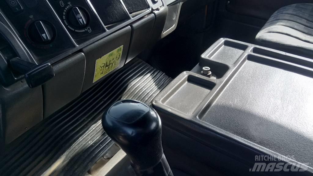 Mercedes-Benz 3535 自卸式货车