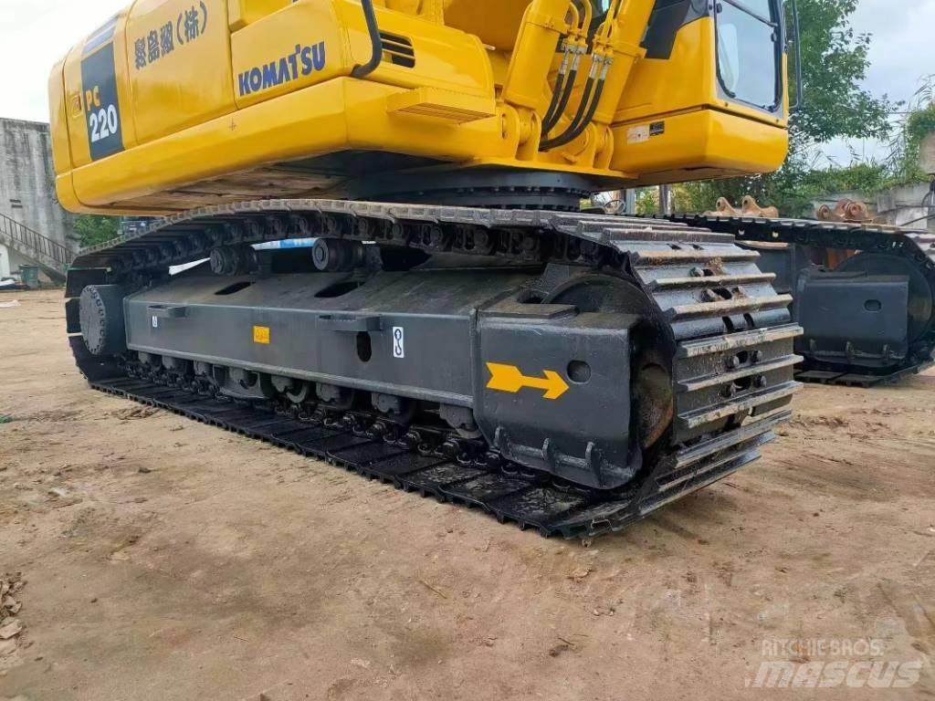 Komatsu PC 220 履带挖掘机