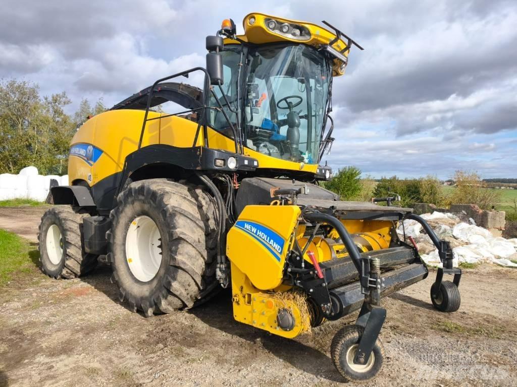 New Holland FR 850 自走式青贮饲料收割机
