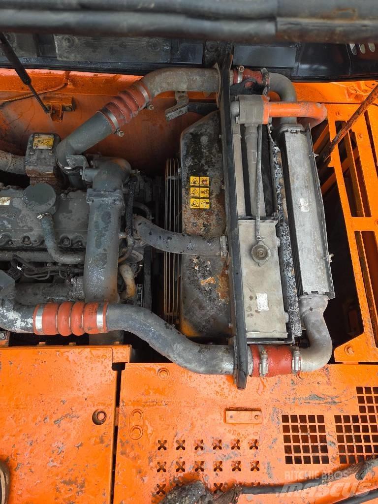 Doosan DX 210 W 轮式挖掘机