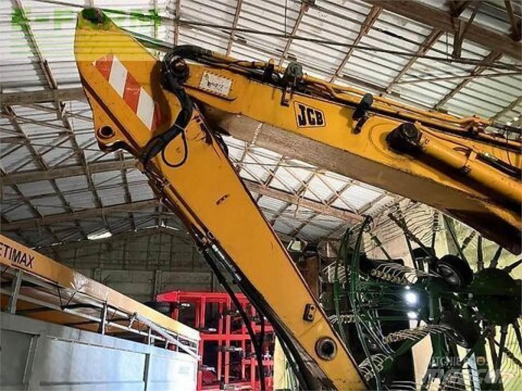 JCB js 130 w 轮式挖掘机