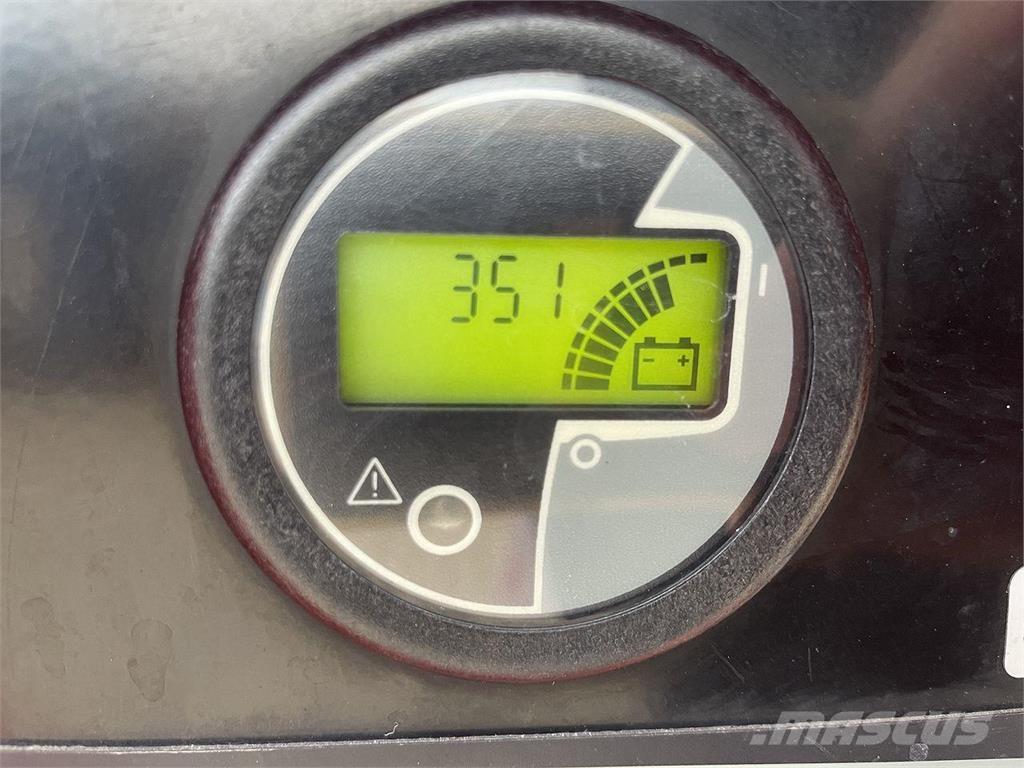 Manitou 100VJR 客货电梯