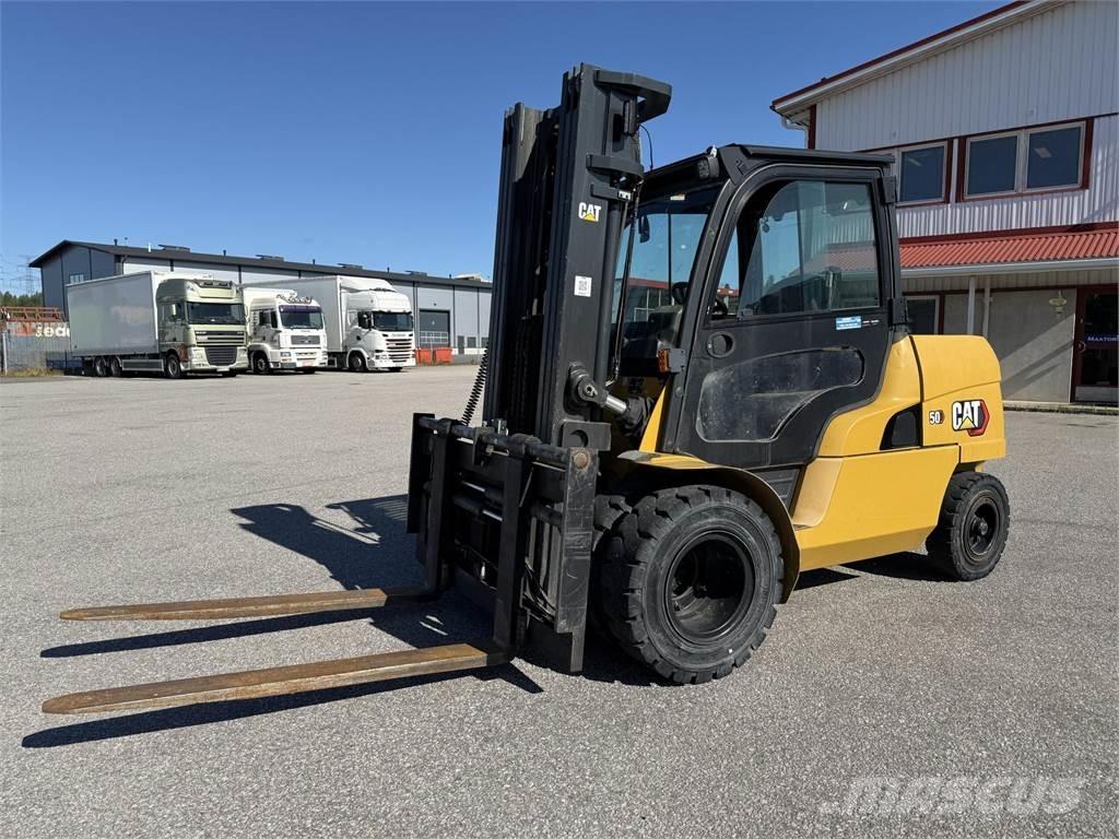 CAT DP50NT 柴油叉车