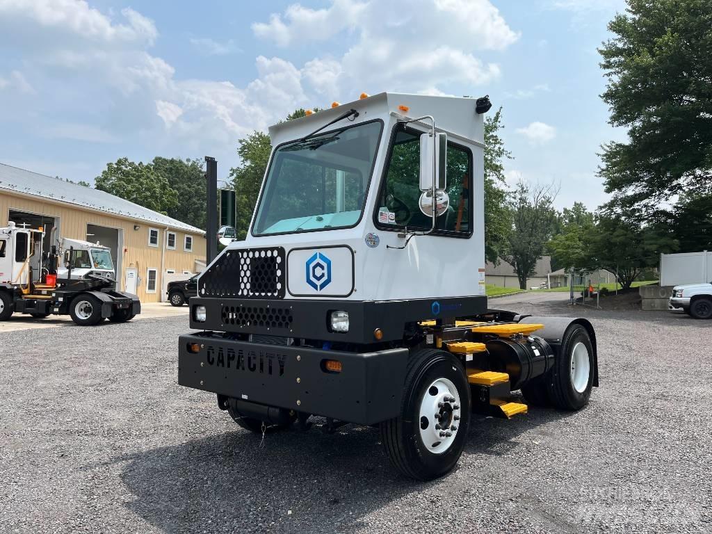 Capacity TJ5000 码头牵引车