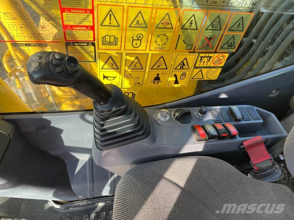 Komatsu PW 160-11 轮式挖掘机