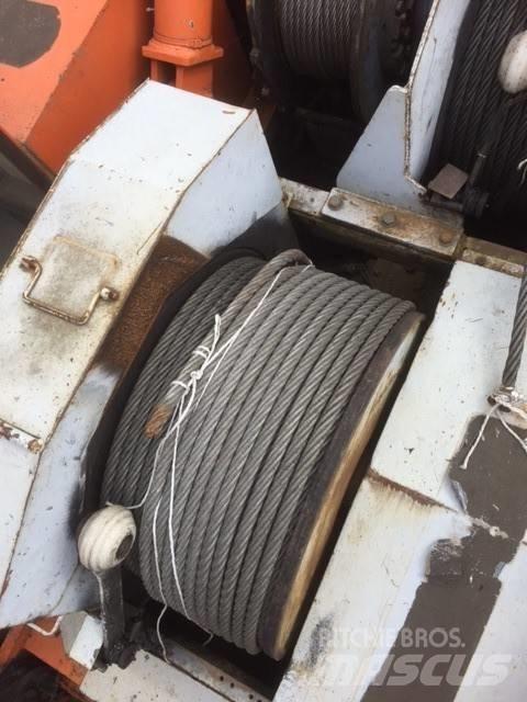 Hitachi KH 230-3 履带起重机