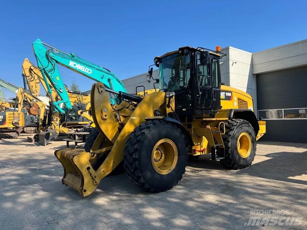 CAT 926M 轮式装载机