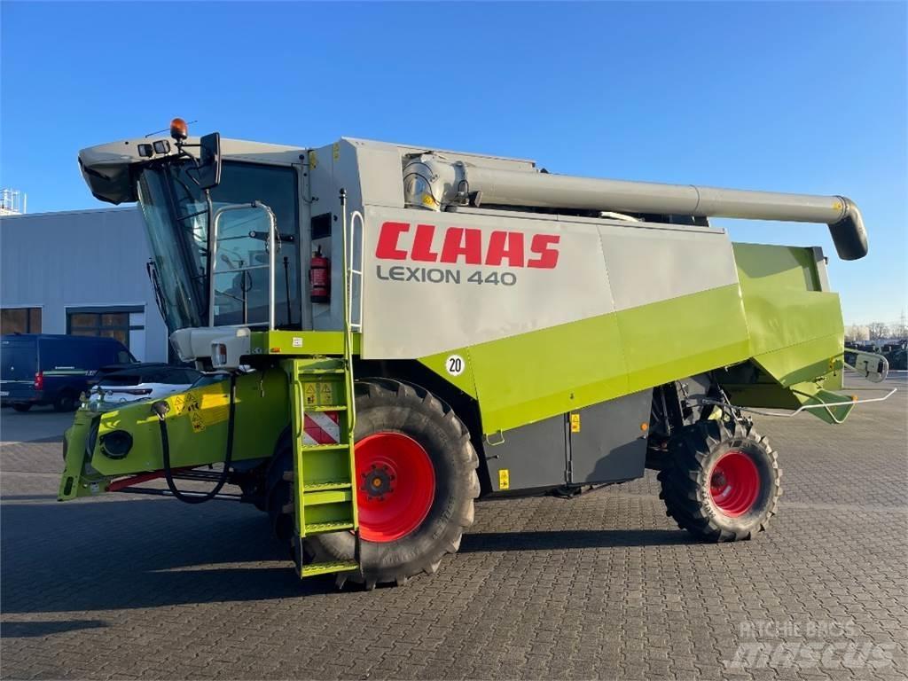 CLAAS Lexion 440 联合收割机
