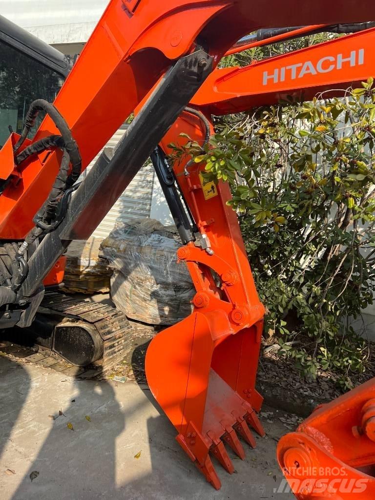 Hitachi ZX50UR 小型挖掘机