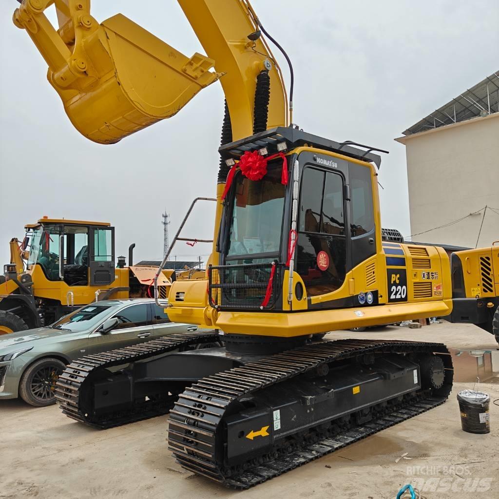 Komatsu 220-8MO 履带挖掘机
