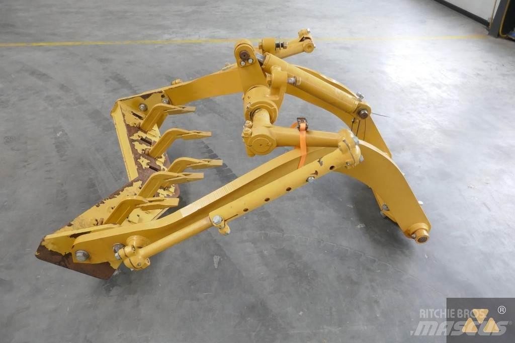CAT 140M Scarifier 其他组件