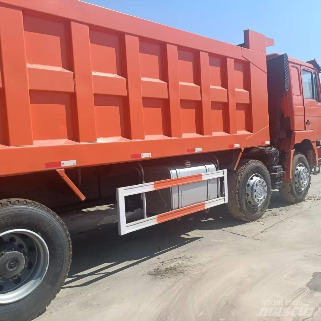 Shacman F3000 8X4 自卸式货车