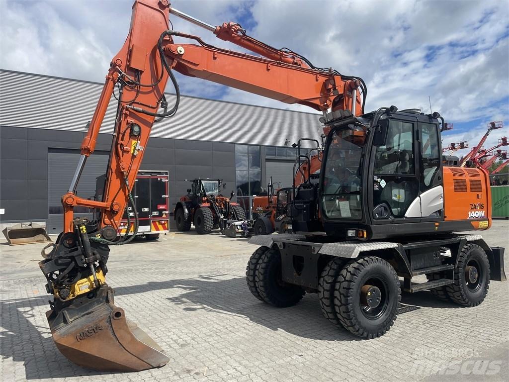 Hitachi ZX 140 W-6 轮式挖掘机