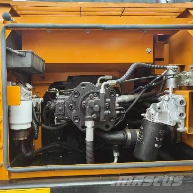 Sany SY215C 履带挖掘机