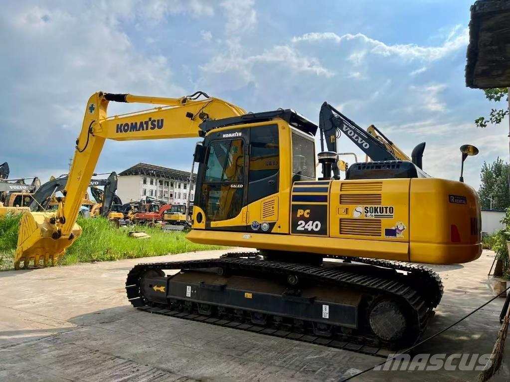 Komatsu PC 240 履带挖掘机