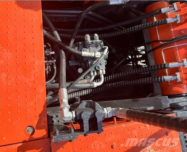 Doosan DX340 履带挖掘机
