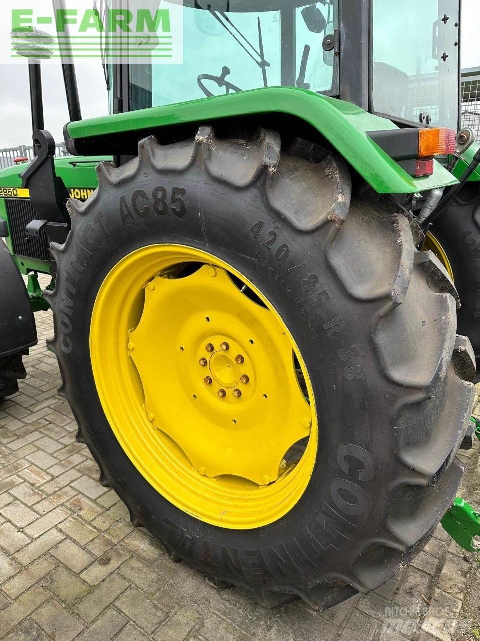 John Deere 2850 拖拉机/农用车