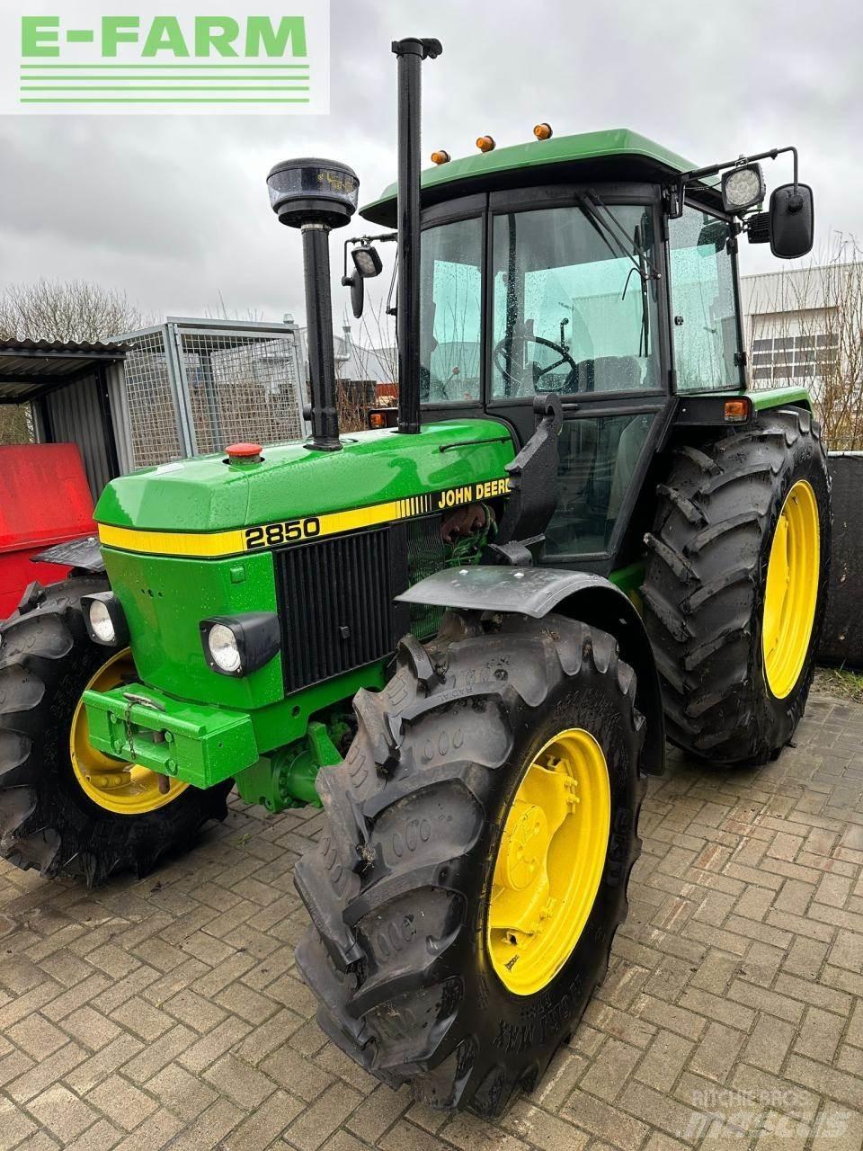 John Deere 2850 拖拉机/农用车