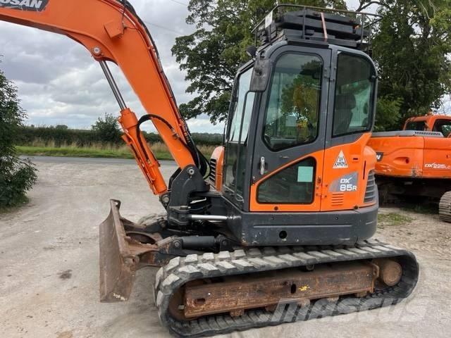 Doosan DX 85 R-3 中型挖掘机