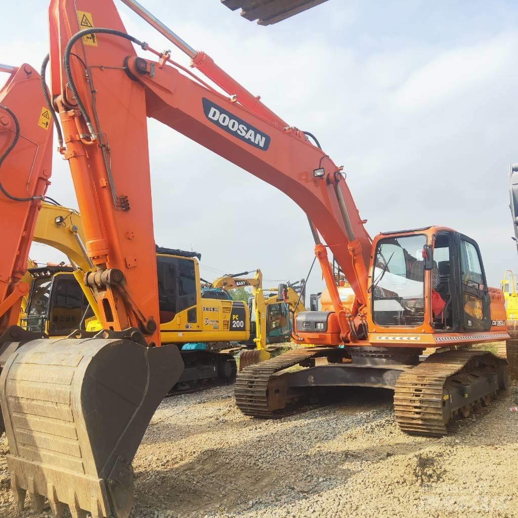 Doosan DX260LC 履带挖掘机