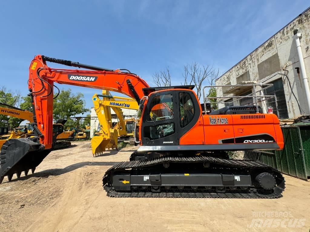 Doosan DX 300 LC 履带挖掘机