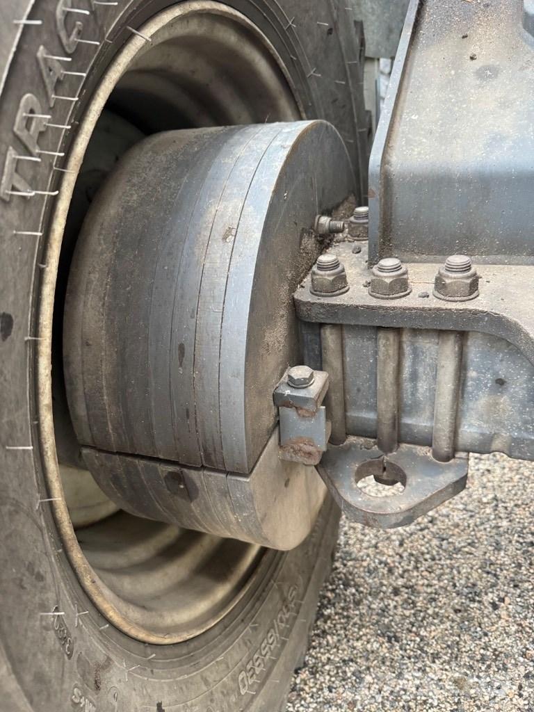 Lännen 8600 i 反铲装载机