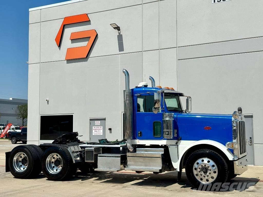 Peterbilt 389 牵引车