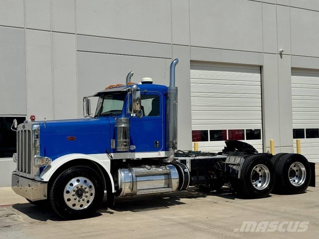 Peterbilt 389 牵引车