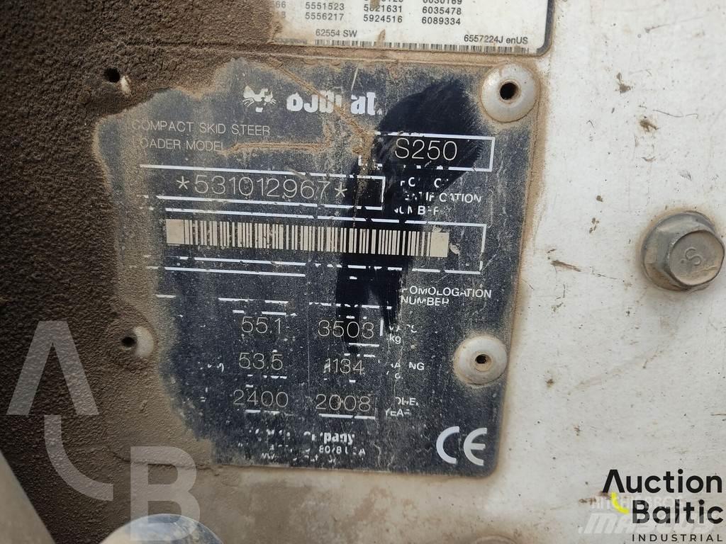 Bobcat S 250 滑移装载机