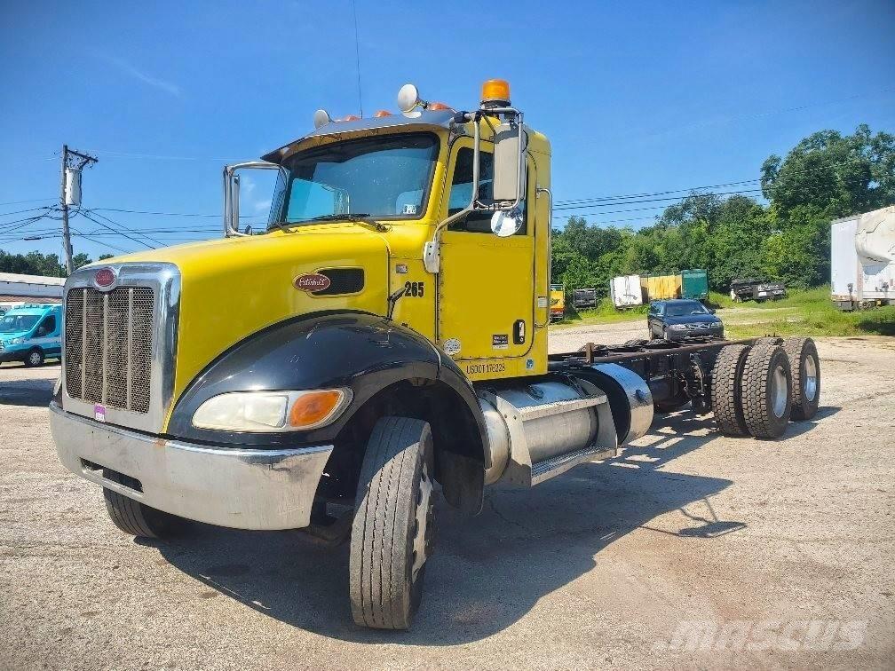 Peterbilt 348 平板车