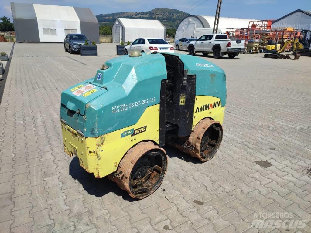 Ammann ARR 1575 匝道机
