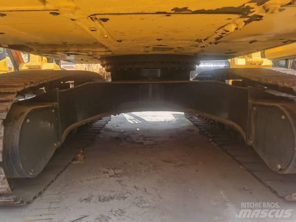 Komatsu PC 200 履带挖掘机