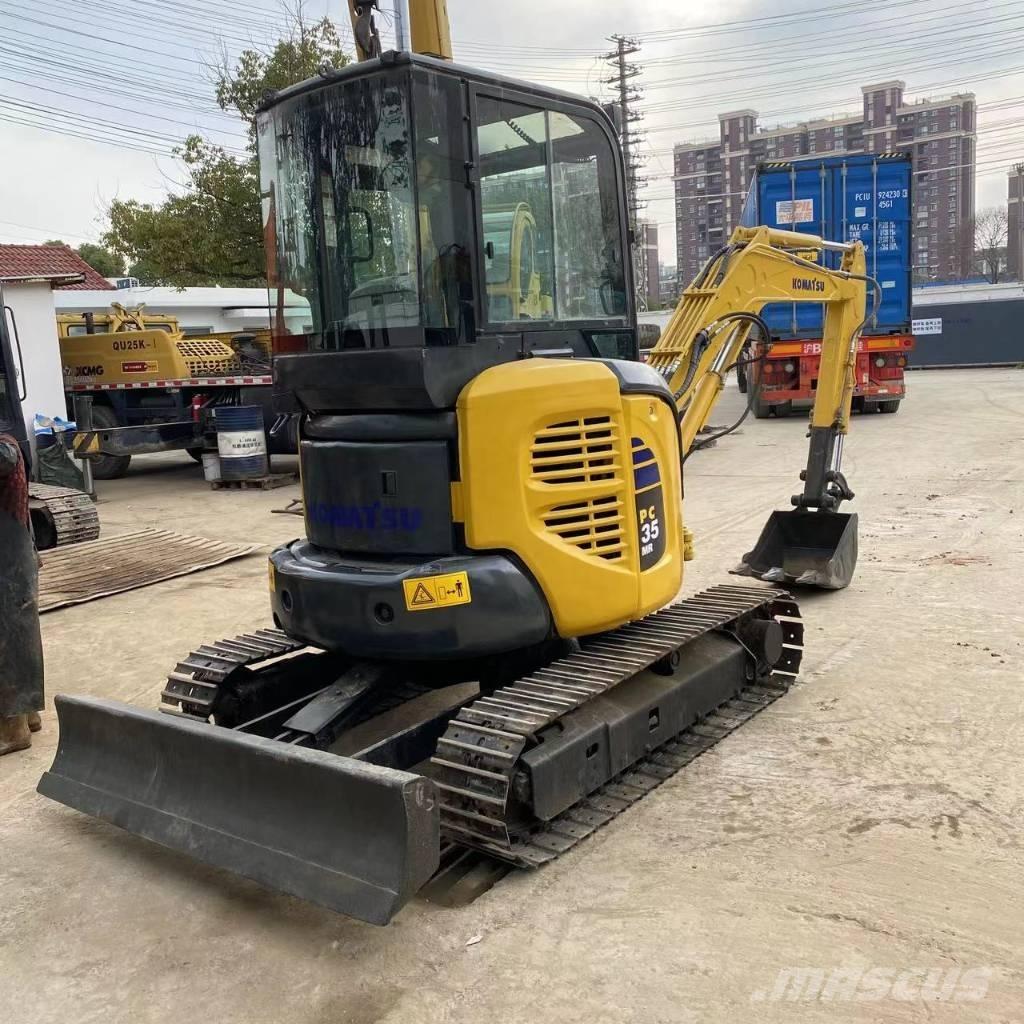 Komatsu PC 35 MR 小型挖掘机