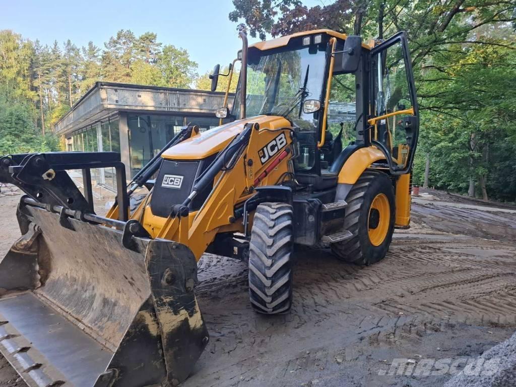 JCB 3CX PLUS 反铲装载机