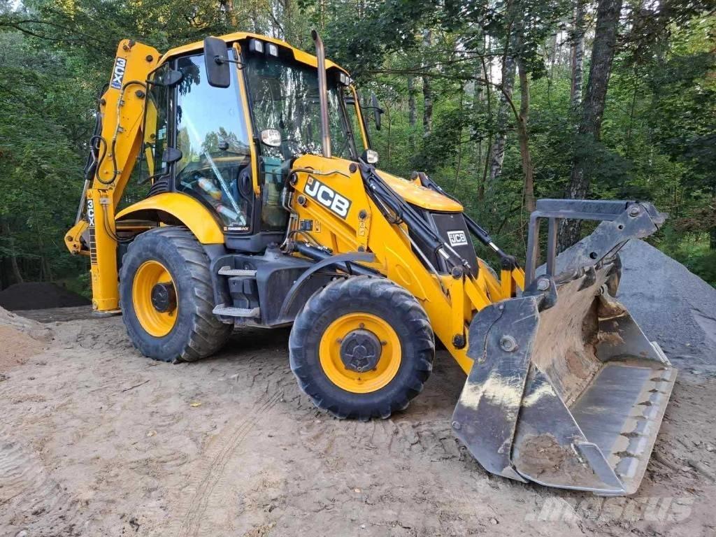 JCB 3CX PLUS 反铲装载机